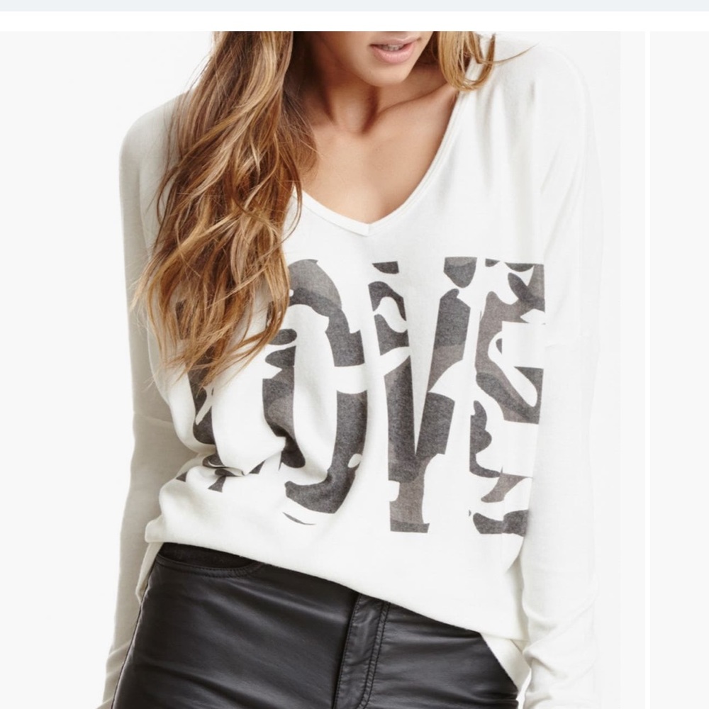 Go couture vneck sweater